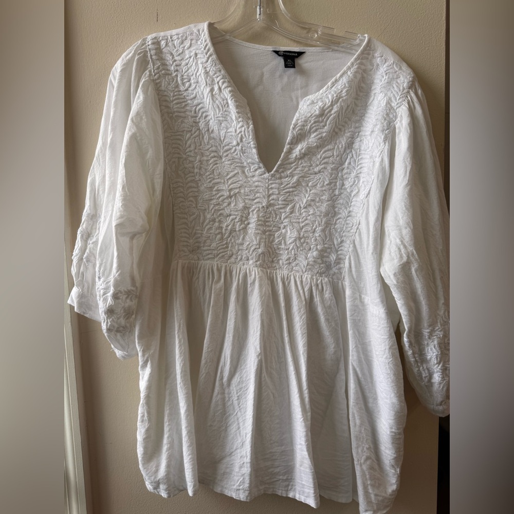 Versona White Textured Blouse
